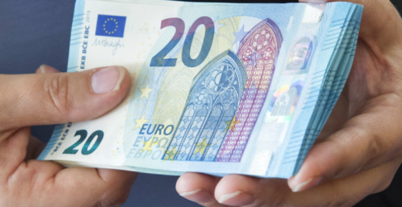 Lete, lete pare: One su najveće kraljice bakšiša na estradi