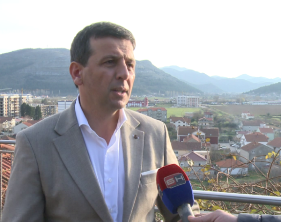 Čovića i Dodika ćemo pomesti gvozdenom metlom i kazniti za sve što su uradili narodu!