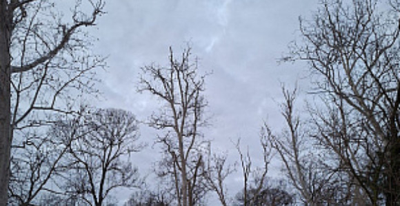 Pretežno oblačno i svježije vrijeme uz slabu kišu