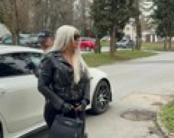 Dara Bubamara na snimanje došla sa skupocjenom torbom