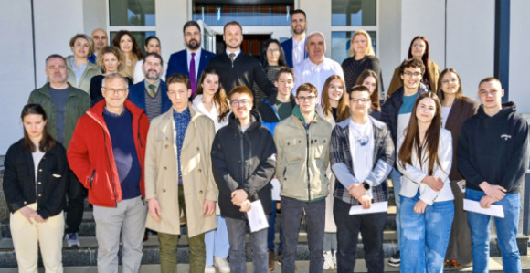 Banjaluka pomaže stipendiranje darovitih učenika