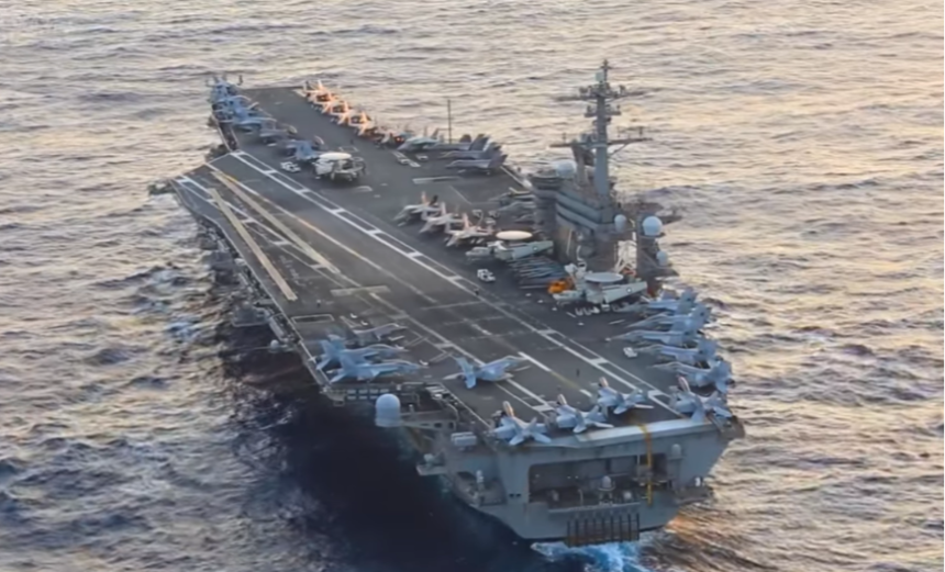 Званичник САД: Носач авиона није погођен у нападу Ирана