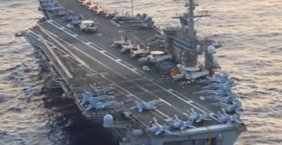 Званичник САД: Носач авиона није погођен у нападу Ирана