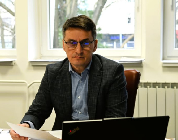 Vapaj iz Željeznica Republike Srpske: Na gušite nas!