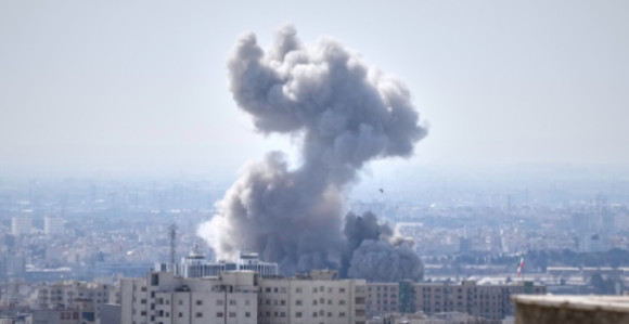 Нападнут комплекс руководства Ирана у Техерану