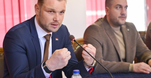 Донијети закон о забрани промовисања фашизма