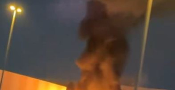 Ирански дрон погодио амерички конзулат у Дубаију (ВИДЕО)