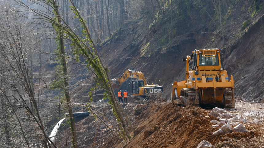Почела санација моста на путу Устипрача-Рогатица