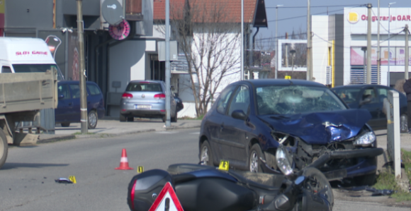 Sudar na raskrsnici u Bijeljini, jedna osoba povrijeđena