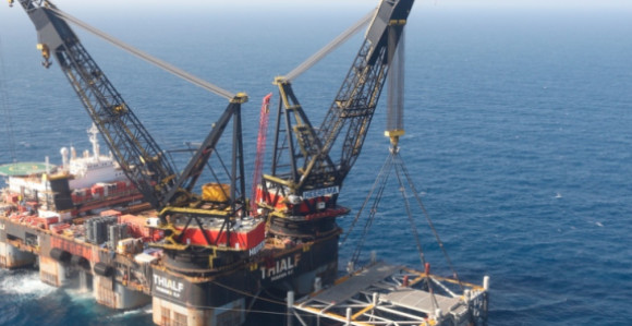 Cijene nafte rastu, milijarder poručio: Izdržite mjesec dana!