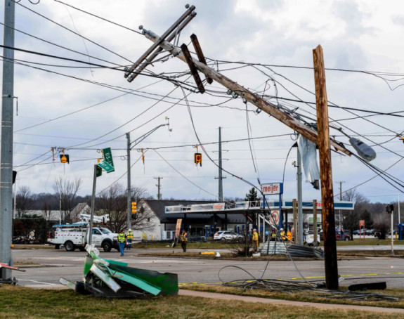 Tornado odnio najmanje šest ljudskih života