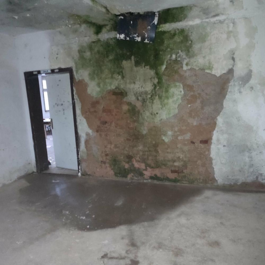 Школа у очајном стању, инспекторима битно да ради!