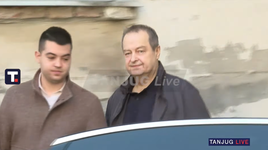 Ivica Dačić izašao iz bolnice nakon skoro dvije sedmice
