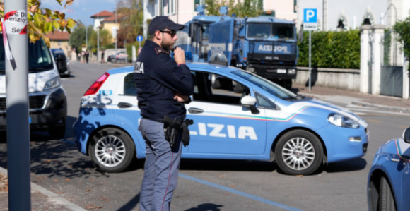 Bizarno hapšenje u Italiji: Žena iz BiH se krila u kauču