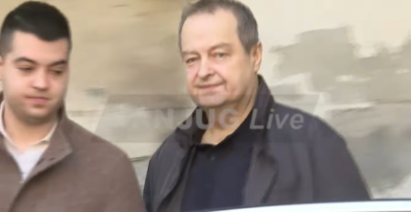 Ивица Дачић изашао из болнице након скоро двије седмице