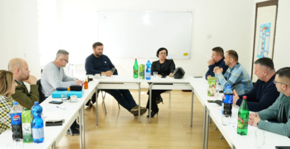 Sindikati u zdravstvu traže povećanje plate za 40%