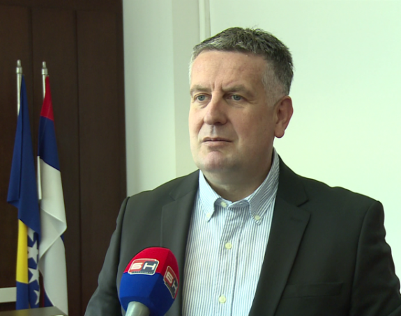 Blamaža Minića i poniženje institucija u režiji SNSD-a