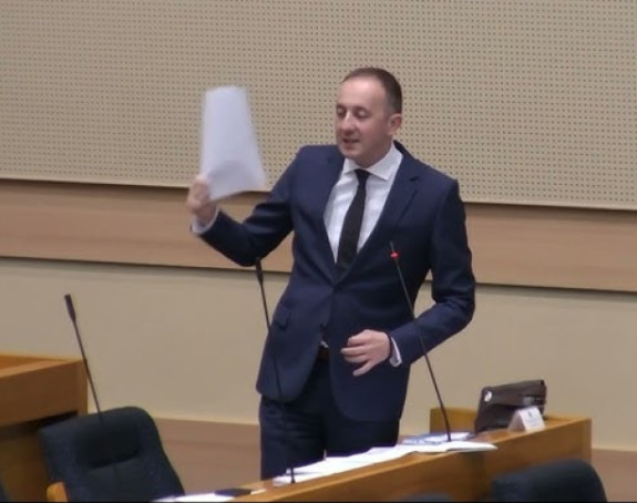 Bodiroga: Veličanje ustaštva na javnom mjestu treba da bude kažnjeno zatvorom do 5 godina (VIDEO)