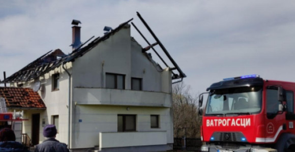 Požar u dvije porodične kuće u Bijeljini