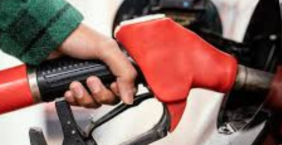 Slovenija: Vozači mogu natočiti do 30 litara goriva