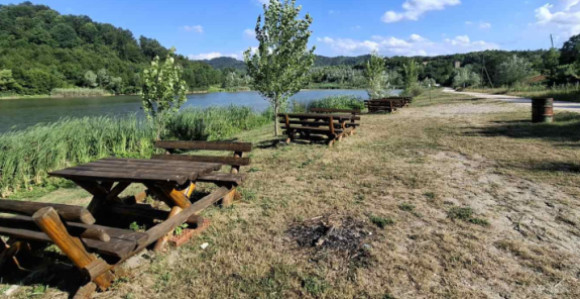 Srpska uvodi porez vlasnicima nelegalnih vikendica