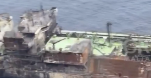 Oštećeni ruski tanker pluta Sicilijanskim moreuzom