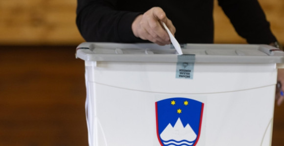 Slovenci danas glasaju o novom sastavu parlamenta