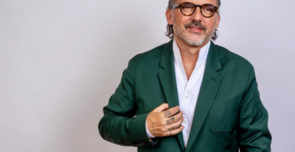 Тони Цетински са бине у Љубљани питао колико има Срба