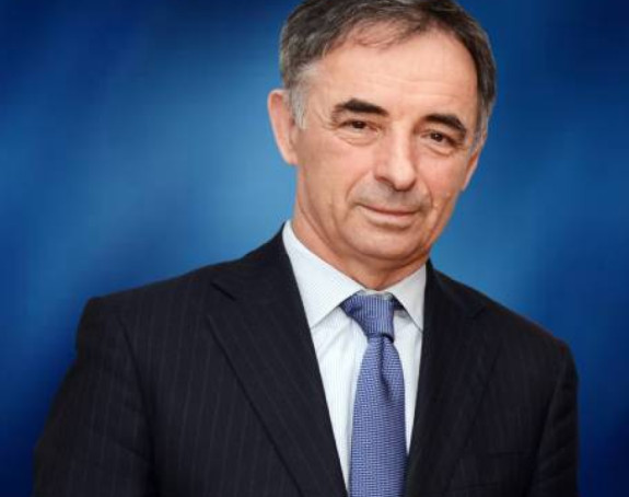 U Zagrebu grafiti s pozivom na ubistvo Milorada Pupovca