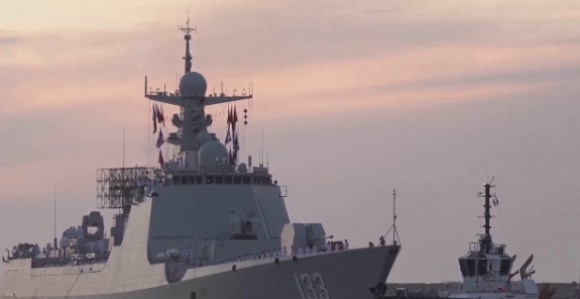 Највећи носач авиона на свијету вратио се у базу на Криту