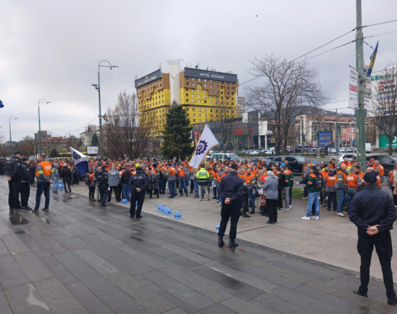 Protest radnika Nove željezare: Zaštitite domaću proizvodnju