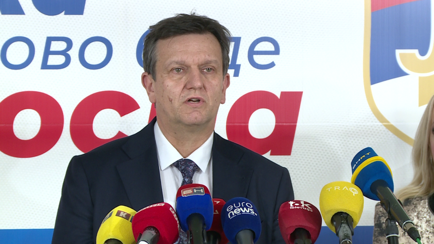 Блануша најавио дијалог: Фокус не смију бити фотеље!