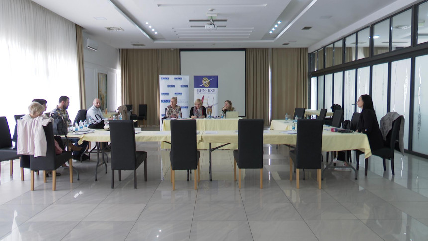 Иза напада на новинаре углавном су политички моћници