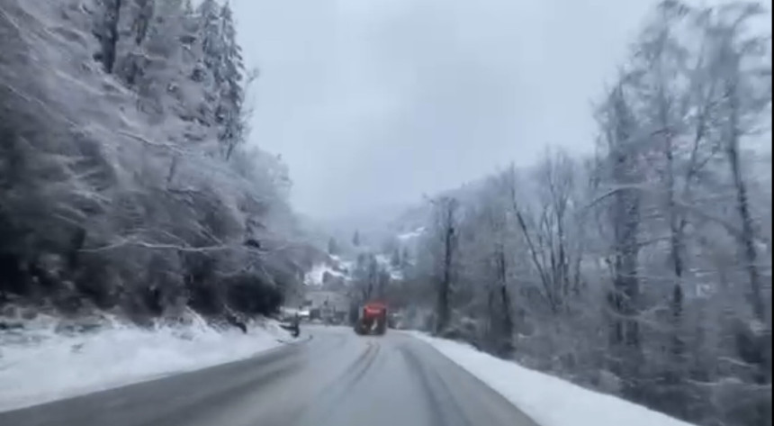 Снијег на Романији: Без струје у Фочи, Чајничу, Калиновику