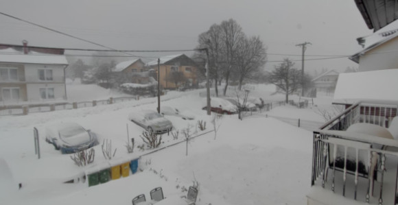 Снијег и јак вјетар у Загребу, отказана настава у школама