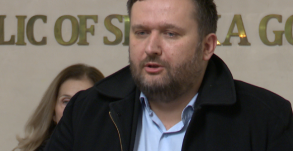 Minić velikodušan 5% veće plate, sindikat razočaran