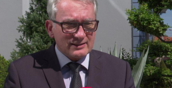 СНСД и ХДЗ врше блокаде ради распакивања Дејтона