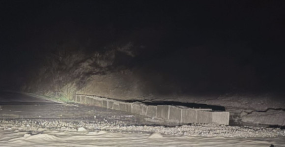 Zbog snijega na pojedinim putevima saobraćaj u prekidu