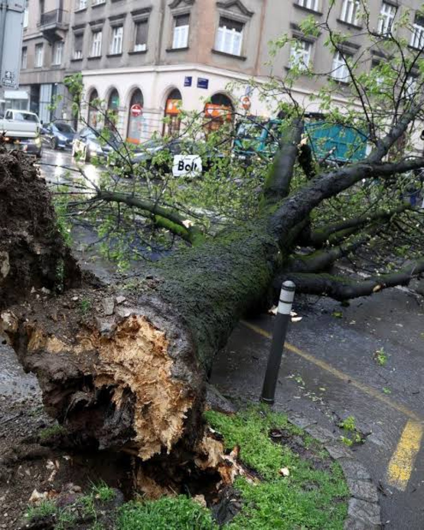Zagreb: Ovakvi udari vjetra dešavaju se jednom u 100 godina