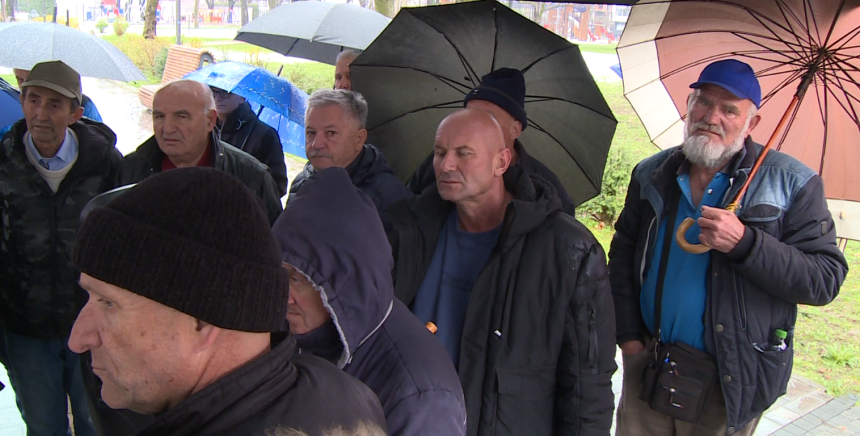 Борци огорчени: Срамота 4,5 марке за мјесец у рату