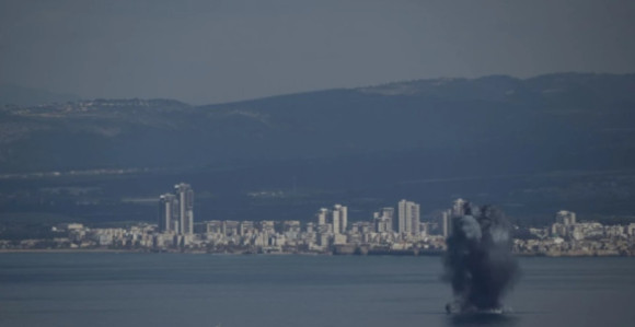 Projektili pali u blizini broda kod Saudijske Arabije