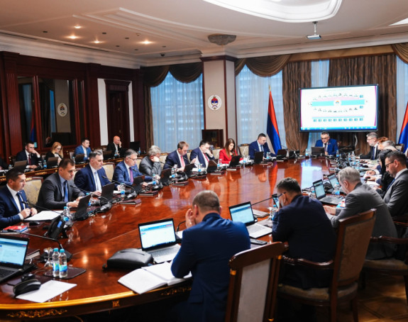 Влада Српске се одриче 10 фенинга по литру горива