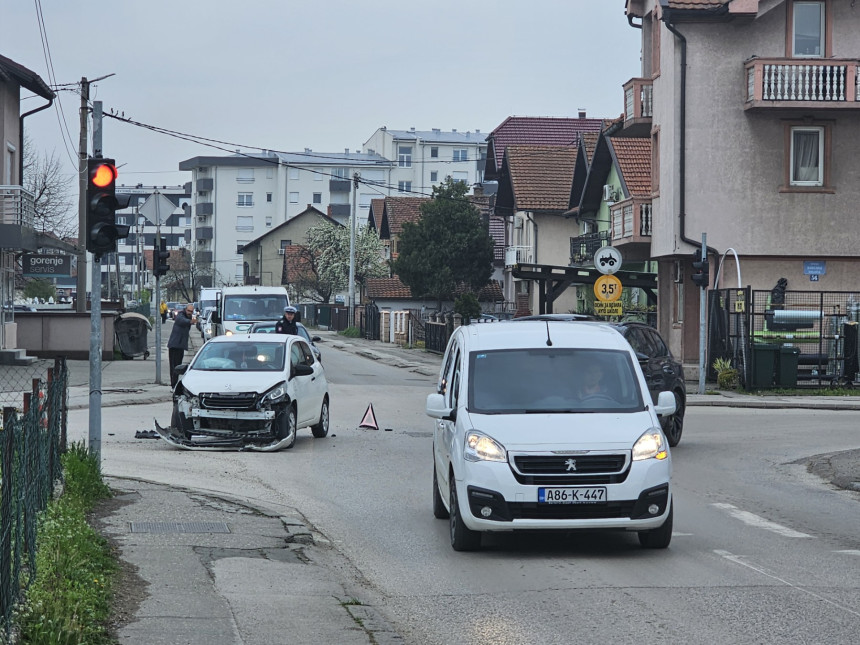 Bijeljina: Udes u Beogradskoj ulici, jedno lice povrijeđeno