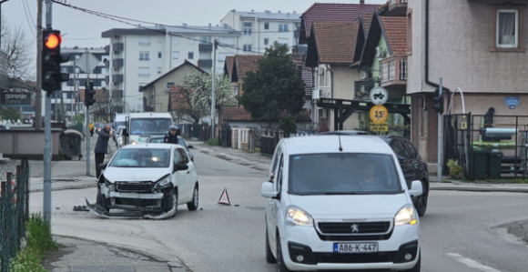 Bijeljina: Saobraćaj otežan zbog udesa u Beogradskoj ulici