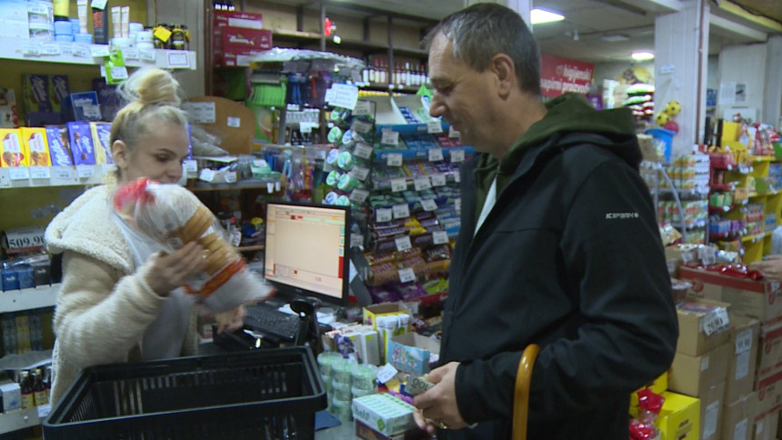 Građani RS zbog visokih cijena spas pronalaze u Srbiji