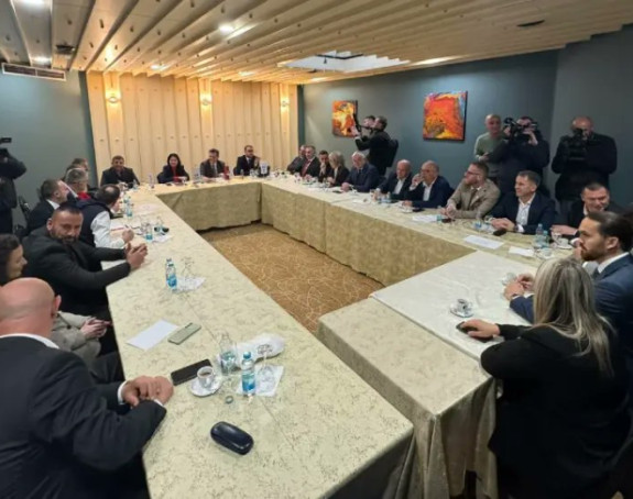 Opozicija u Republici Srpskoj lomi koplja preko leđa SDS-a