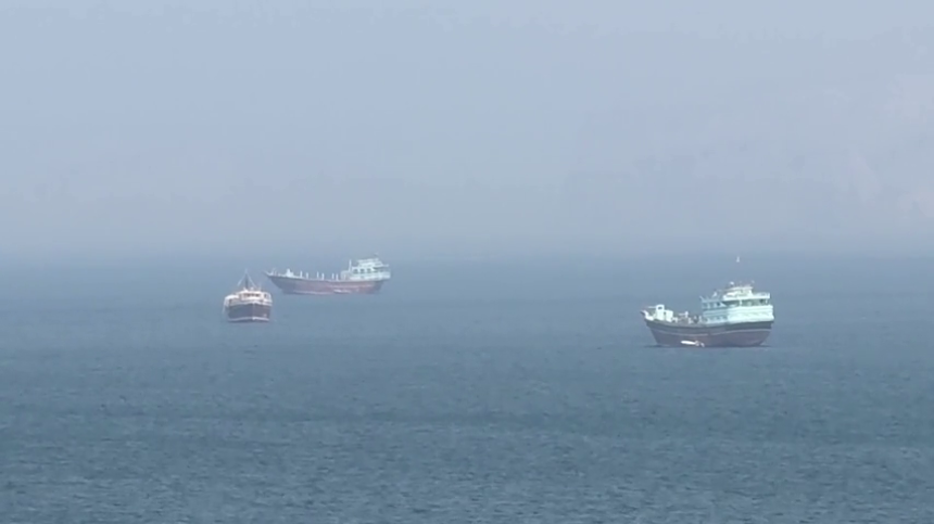 ИРГЦ: Гађали смо брод повезан са Израелом у Ормузу