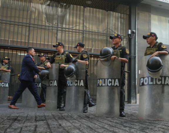 Peru: Srušio se zid stadiona na navijače, ima poginulih (VIDEO)