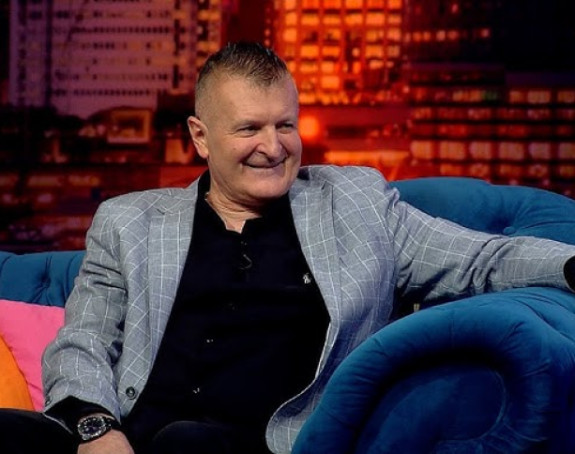 Poznati pjevač hitno operisan, bio životno ugrožen