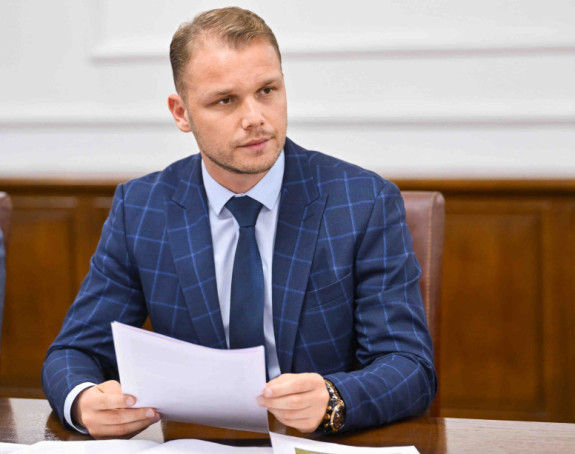 Stanivuković poklonio stan djeci stradalog sveštenika